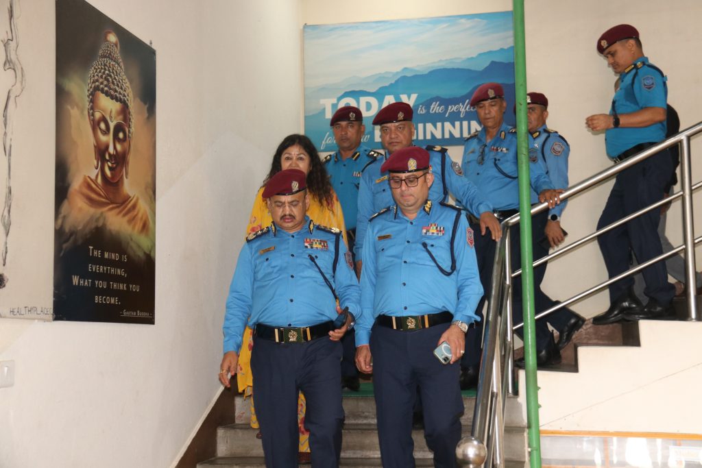 संगठन प्रमुख प्रहरी महानिरीक्षकद्वारा नेपाल प्रहरी स्कुल धरानको निरीक्षण तथा आसरा सुधार केन्द्र पानवारीको अवलोकन भ्रमण
