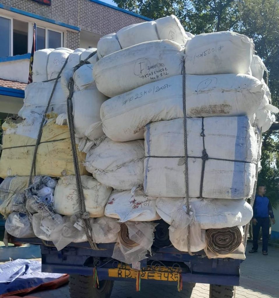 भन्सार शंका : ११ लाख बराबरको मालसामानसहित भारतीय ट्याक्टर इटहरीमा अनुसन्धानका लागि पठाइयो