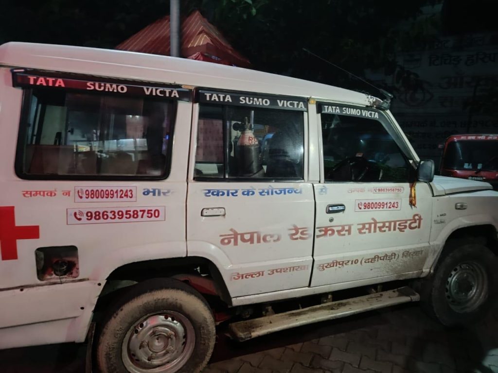 सिरहाको रेडक्रस एम्बुलेन्सबाट गाँजा, मोरङमा ५ पक्राउ