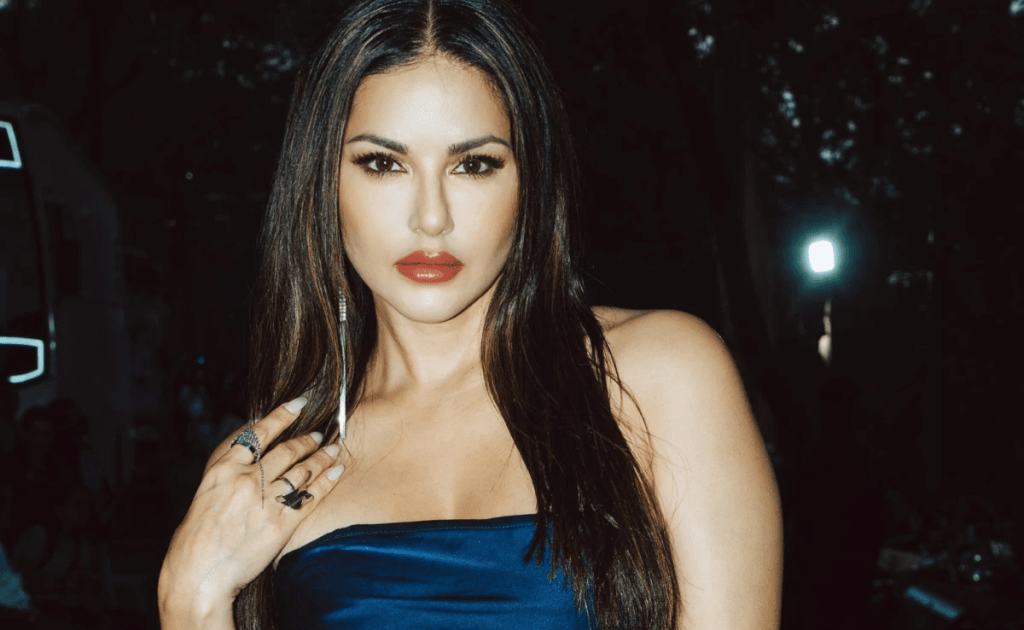 नयाँ वर्षको कार्यक्रमलाई लिएर मथुरामा विवाद, सनी लियोनीको उपस्थितिप्रति साधु–सन्तको आपत्ति